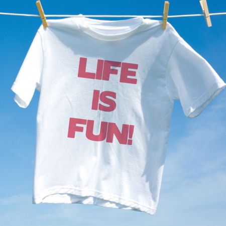 Camiseta Life Is Fun